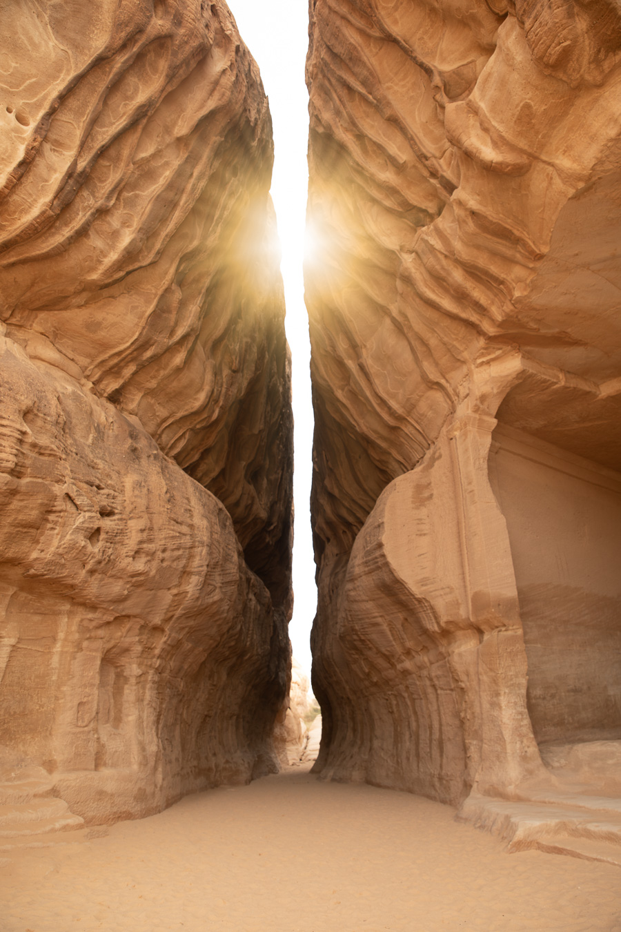 Candid Moment - Authentic human expression. Photo by Marcio Parente