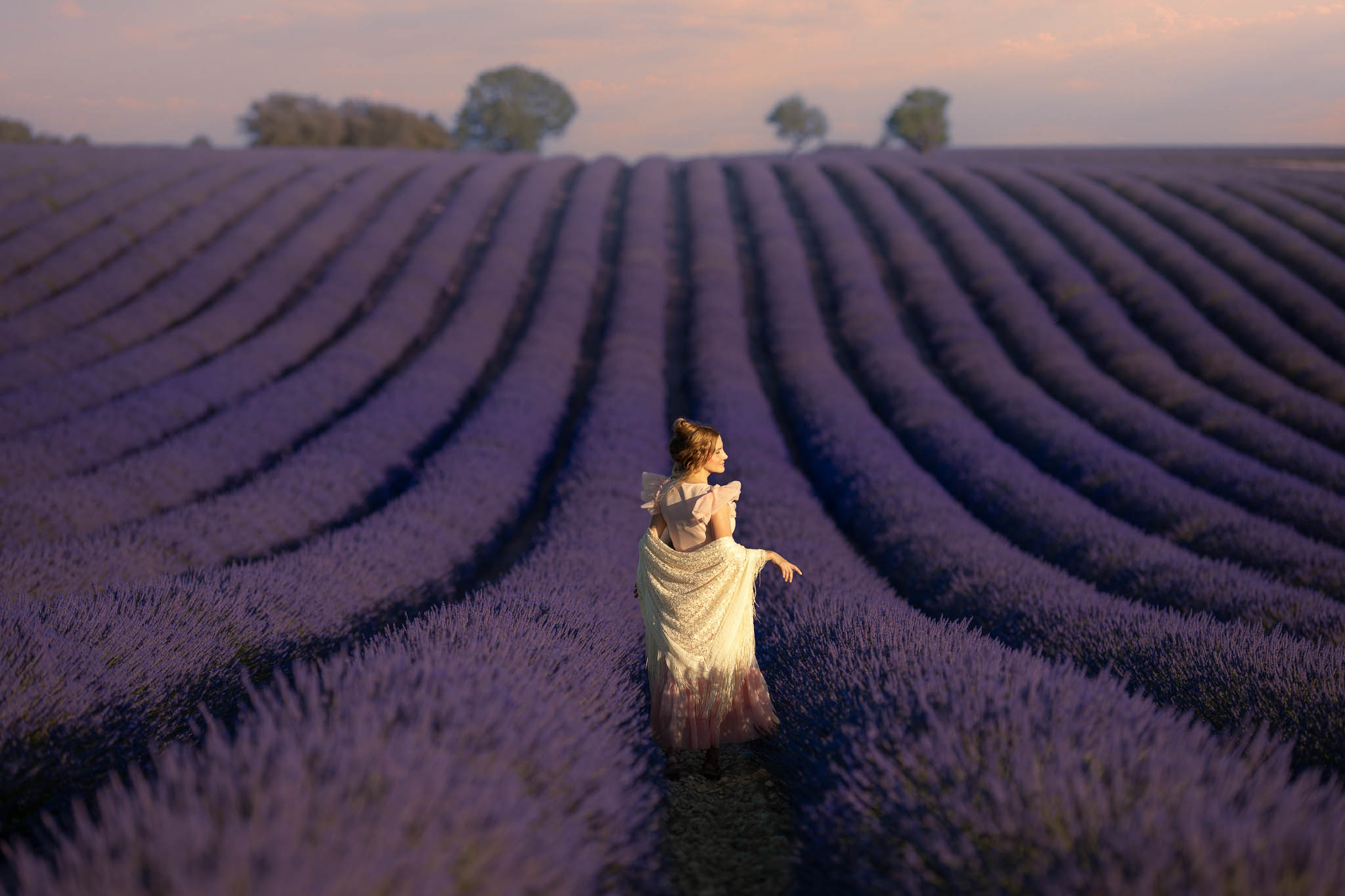 Street Corner - Intersections of life. Photo by Marcio Parente