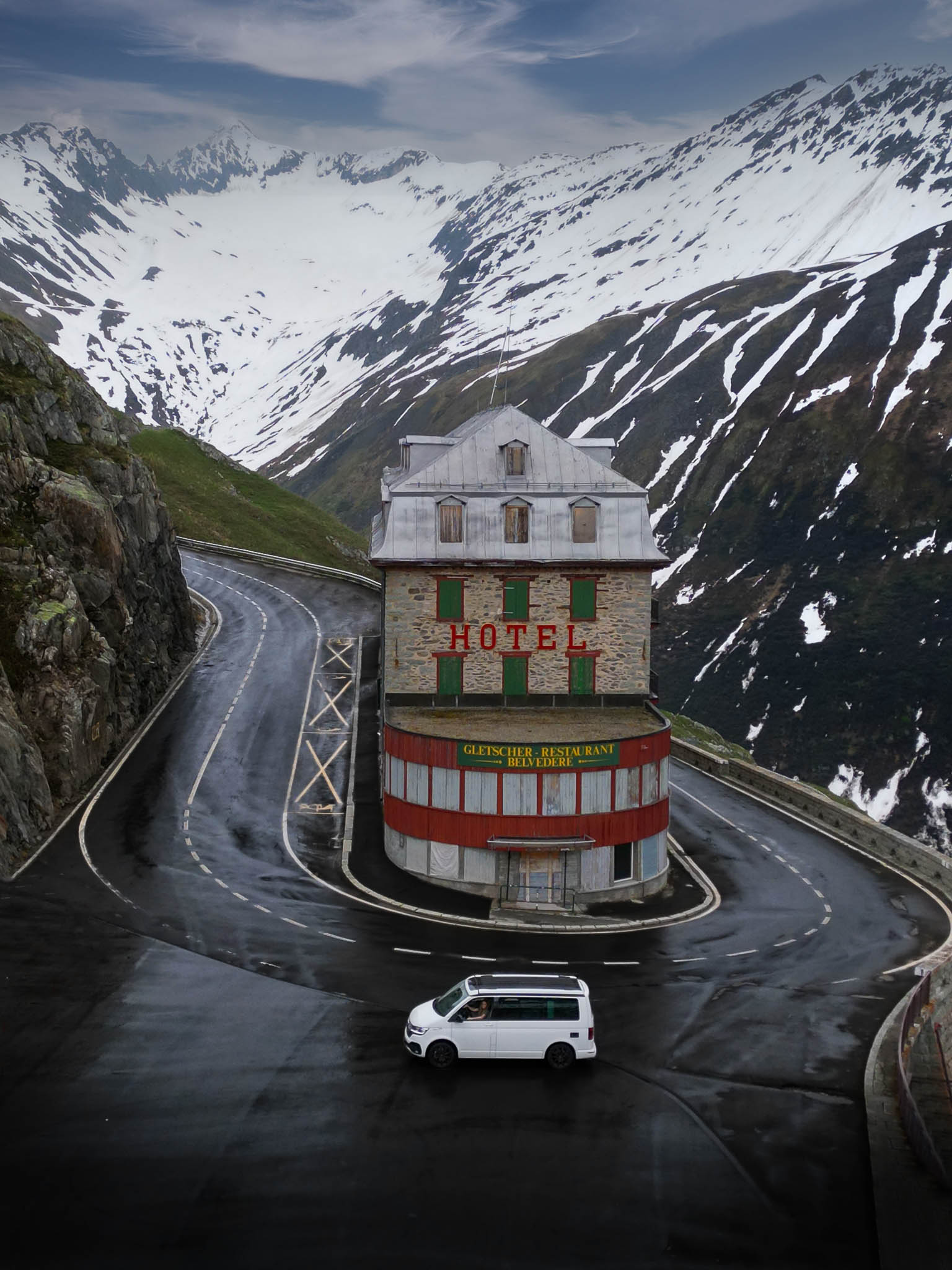 Coastal Formations - Where land meets sea. Photo by Marcio Parente